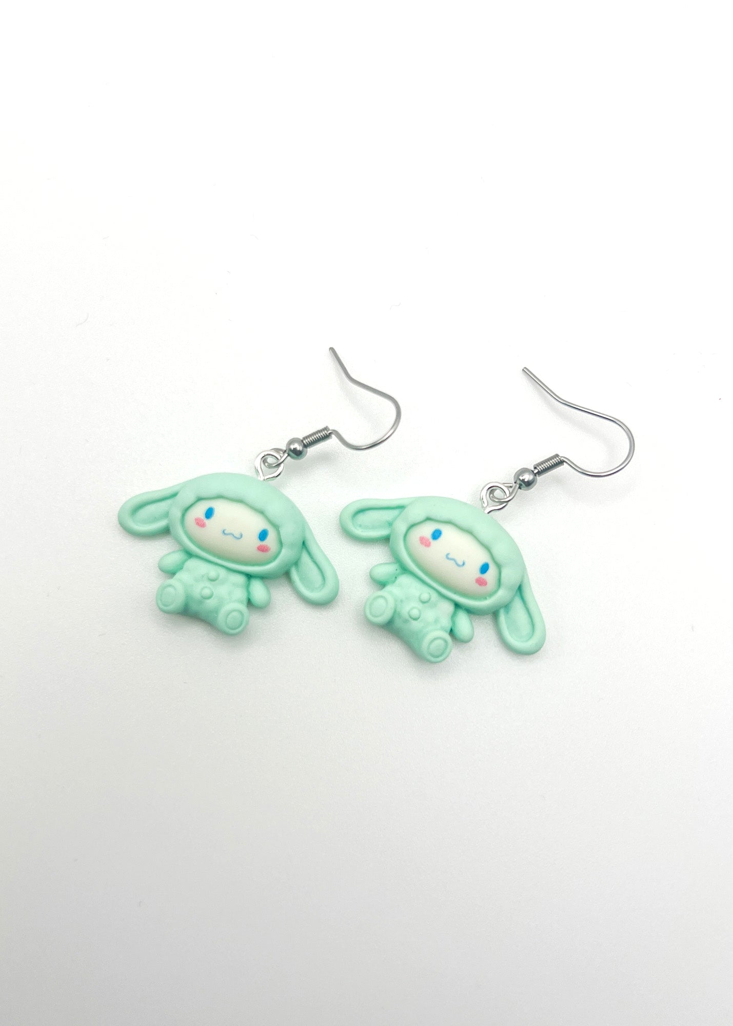 Sanrio Friends Earrings - Cinamonroll Mint Green Snuggie