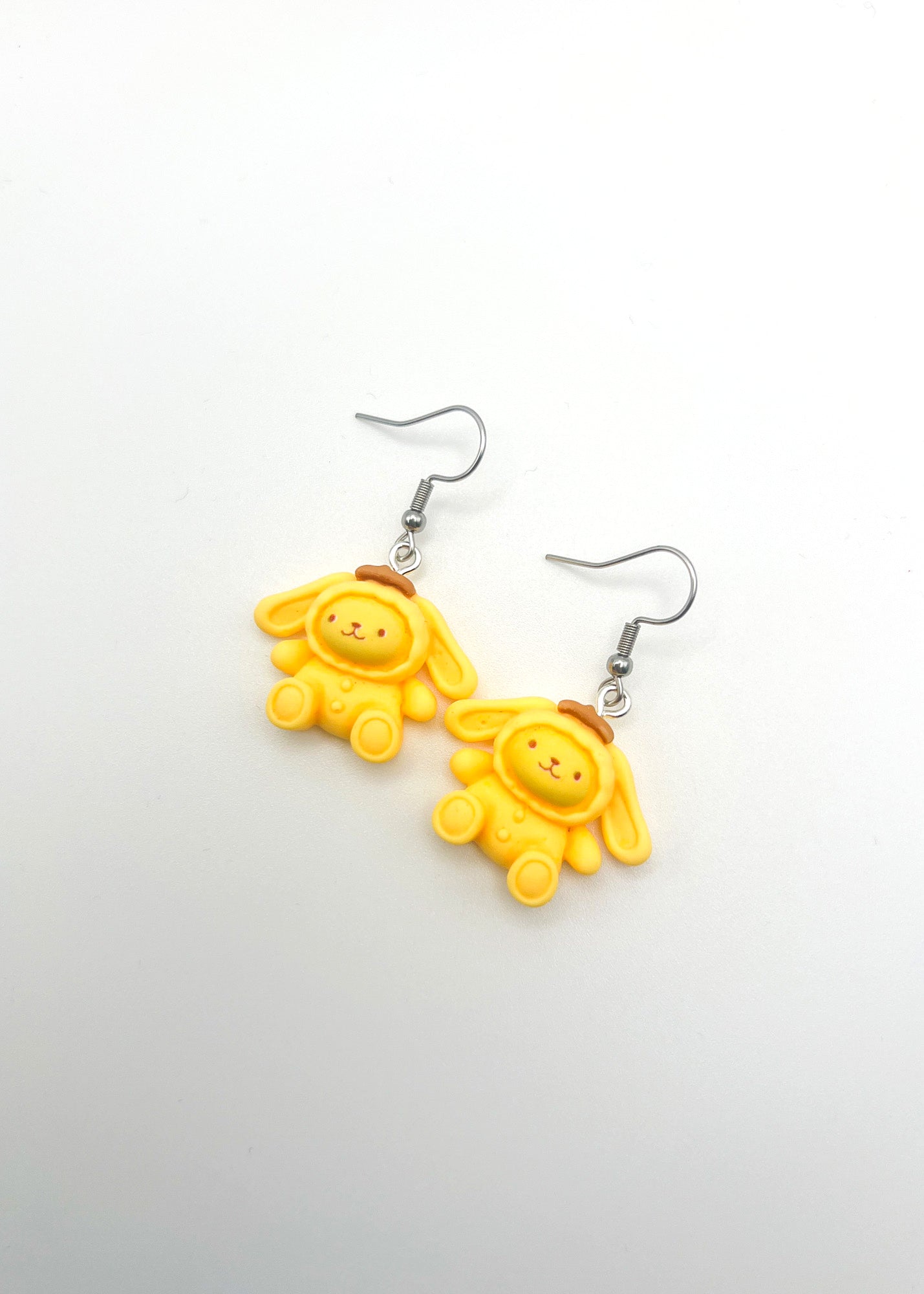 Sanrio Friends Earrings - Smol Pompompurin Snuggie